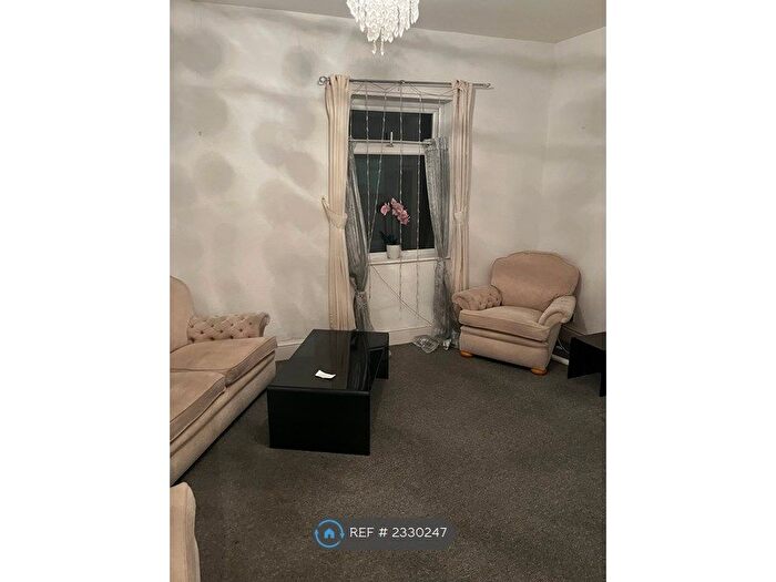 1 Bedroom Flat To Rent In Lord Street, Grimsby, DN31