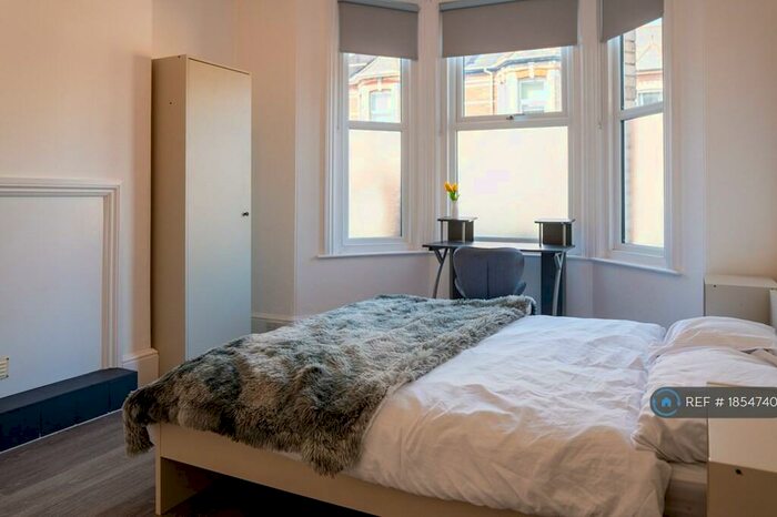 6 Bedroom Terraced House To Rent In Park Road, Exeter, EX1