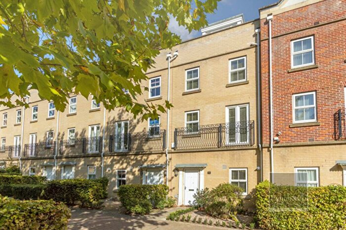 4 Bedroom Town House For Sale In Phillipa Flowerday Plain, Norwich, NR2