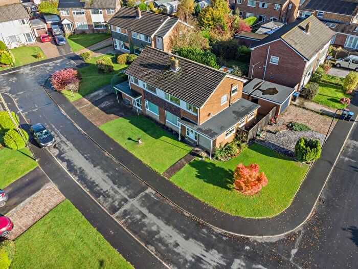 3 Bedroom Semi-Detached House For Sale In Larkfield Road, Harrogate, HG2