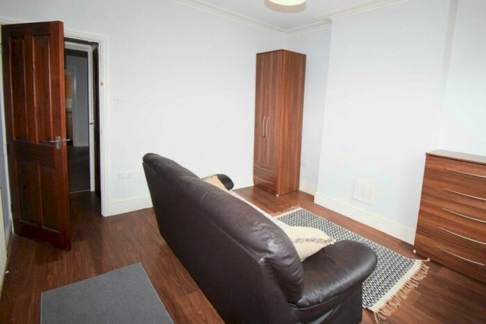 2 Bedroom Property To Rent In Wild Street, DE1