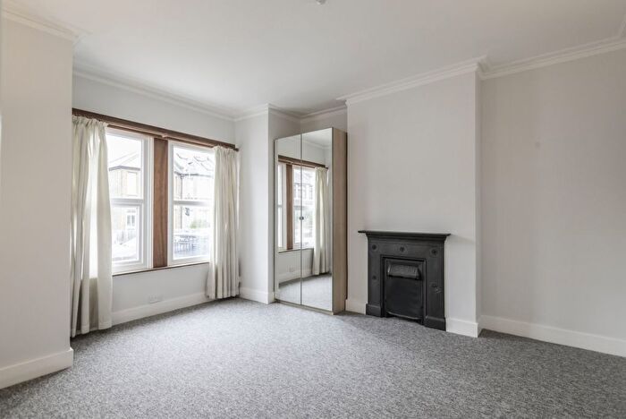 2 Bedroom Flat To Rent In Marlow Road, London, SE20