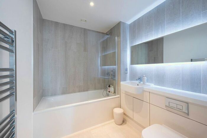 1 Bedroom Flat To Rent In Beatrice Place, Southfields, London, SW19