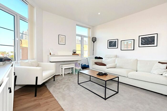 2 Bedroom Flat To Rent In Sydenham Road, London, SE26