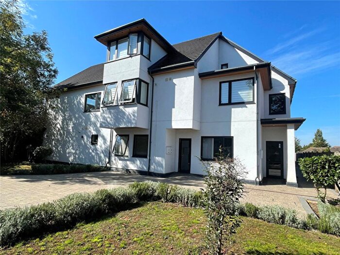 2 Bedroom Flat For Sale In Down Hall Road, Rayleigh, Essex, SS6