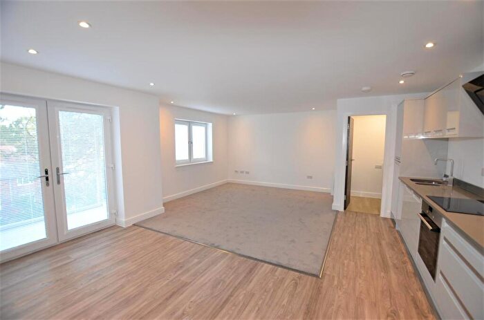 2 Bedroom Apartment To Rent In Elmhurst Court, Lonsdale Place, Derby, DE22
