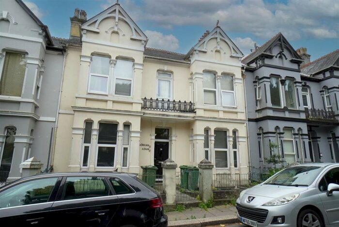3 Bedroom Flat To Rent In Connaught Avenue, Mutley, Plymouth, PL4