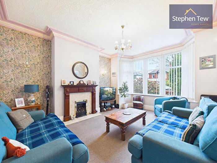 3 Bedroom Semi-Detached House For Sale In Stonyhill Avenue, Blackpool, FY4