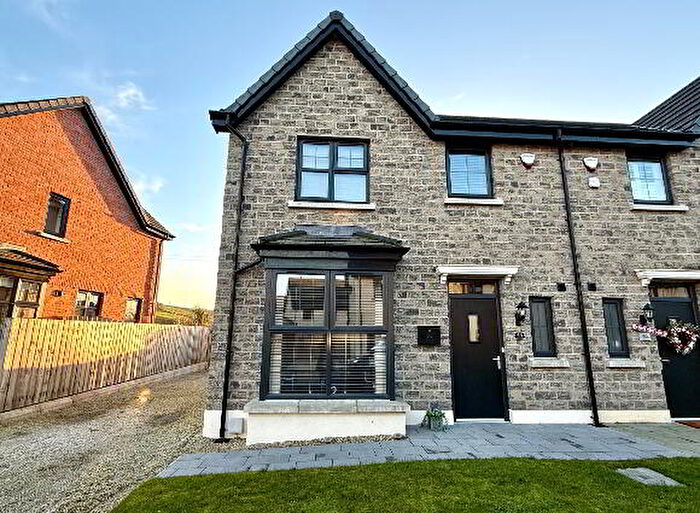 3 Bedroom Semi-Detached House For Sale In Cornmill Park, Derry, BT47