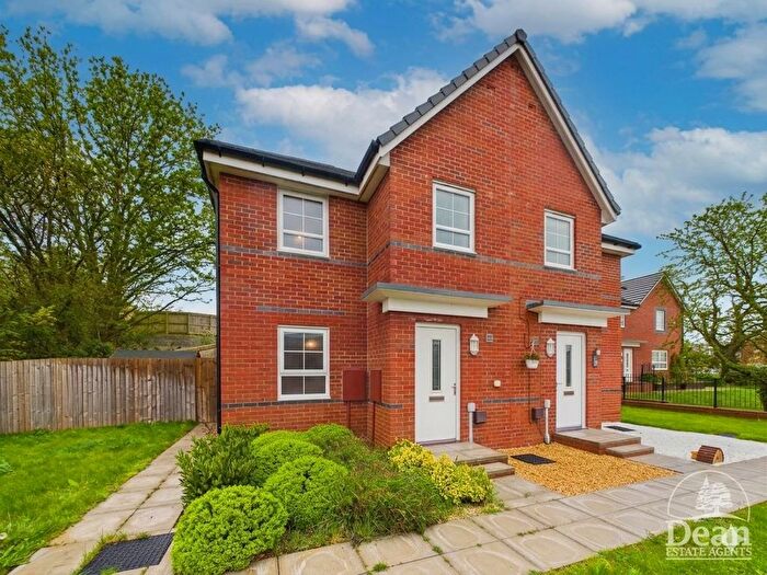 3 Bedroom Semi Detached House For Sale In Cooke Way, Lydney, GL15