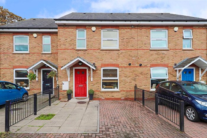 3 Bedroom Terraced House For Sale In Rosedene Mews, Uxbridge, UB8