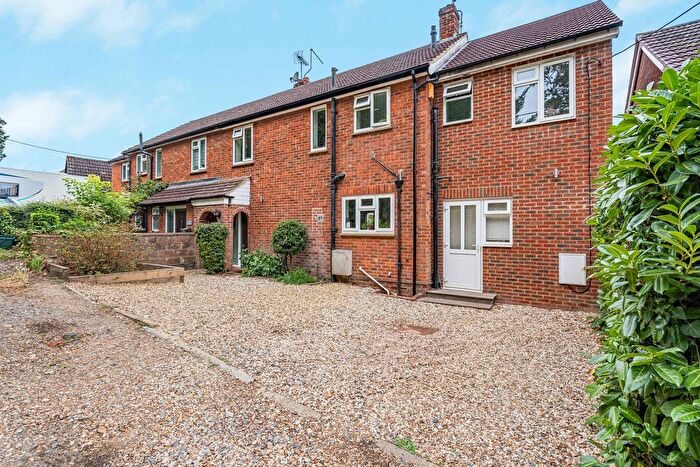 4 Bedroom Semi-Detached House For Sale In Wrecclesham Hill, Wrecclesham, Farnham, Surrey, GU10