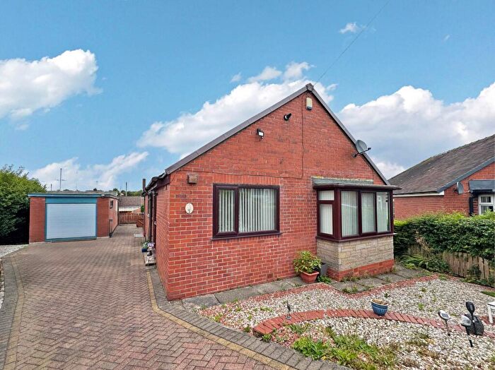 3 Bedroom Detached Bungalow For Sale In Clevelands Close, High Crompton, OL2