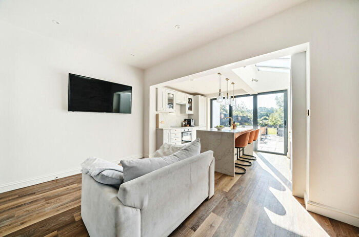 3 Bedroom End Of Terrace House For Sale In Meadrow, Godalming, Surrey, GU7