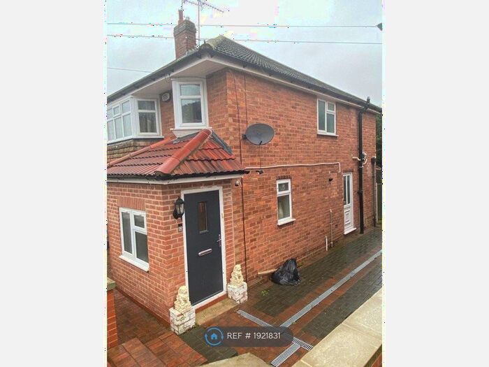 3 Bedroom Semi-Detached House To Rent In Lodge Hill Road, Birmingham, B29