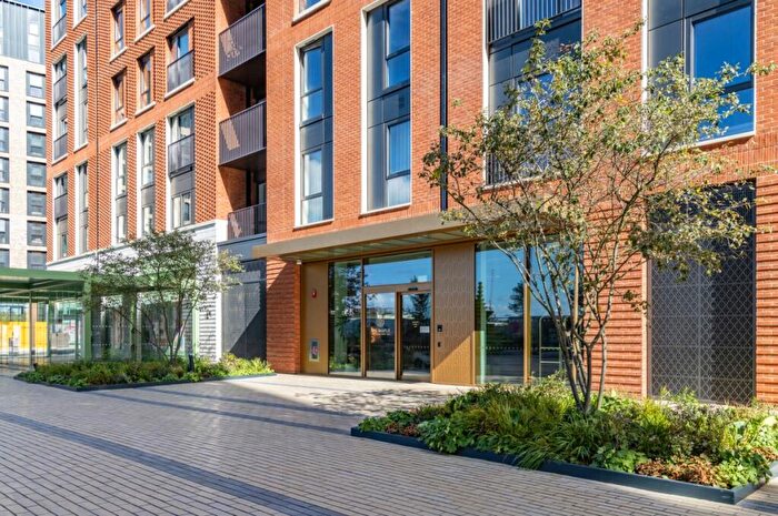 1 Bedroom Flat To Rent In The Maple, Aviator Drive, London, NW2