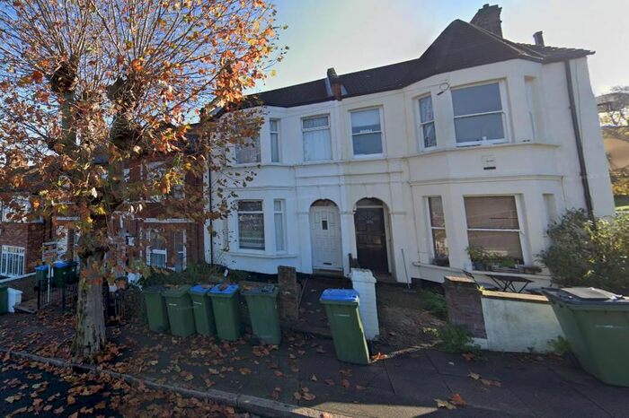 2 Bedroom Flat To Rent In Plum Line, Woolwich, London, SE18