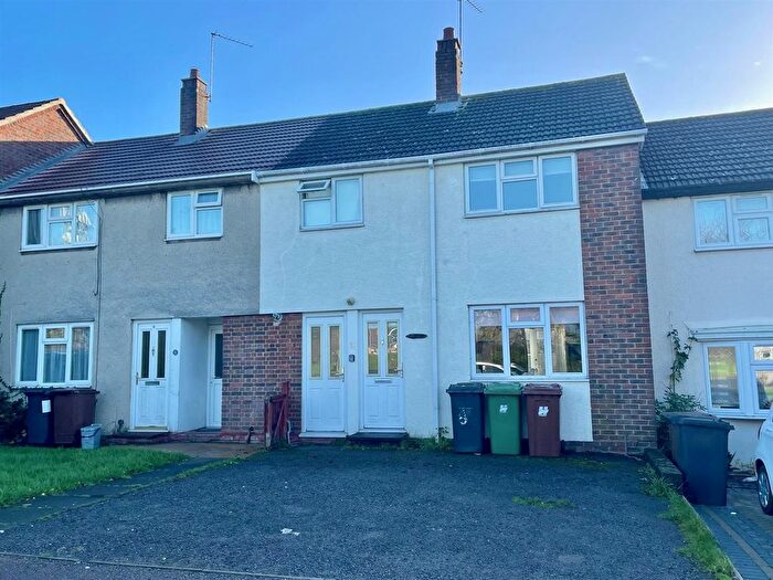 3 Bedroom Terraced House For Sale In Ashwood Road, Potters Bar, EN6