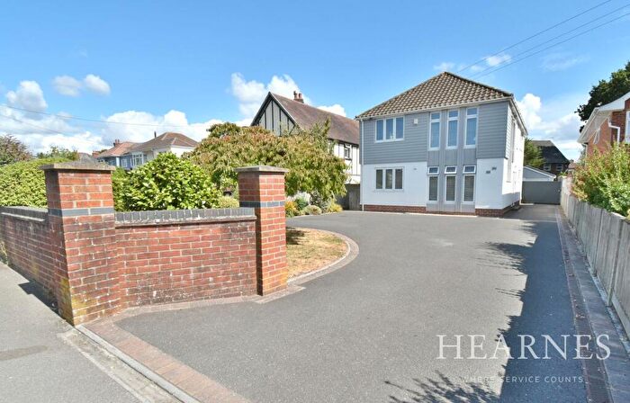 2 Bedroom Apartment For Sale In Ringwood Road, Ferndown, BH22