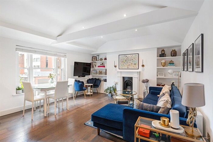 2 Bedroom Flat For Sale In Montagu Row, London, W1U