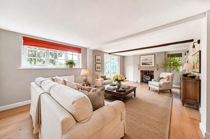 4 Bedroom Detached House For Sale In West Heath, Baughurst, Tadley, Hampshire, RG26