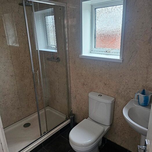 3 Bedroom Terraced House For Sale In Winchester Avenue, Leicester, LE3