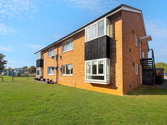 2 Bedroom Flat To Rent In Redwald Road, Rendlesham, IP12