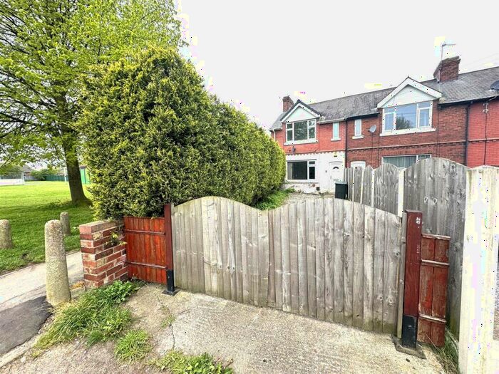 3 Bedroom End Of Terrace House To Rent In South Street, Thurcroft, Rotherham, S66