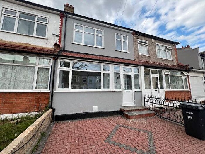 3 Bedroom Terraced House For Sale In Lambourne Road, Ilford, Essex, IG3