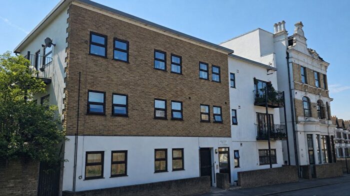 1 Bedroom Flat For Sale In Carswell Road, London, SE6