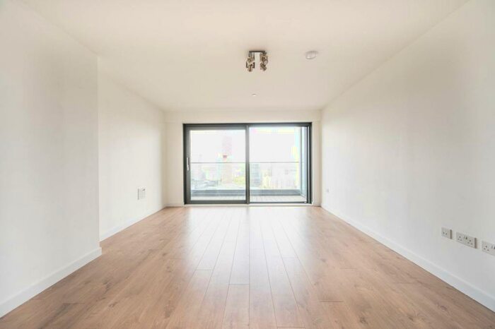 1 Bedroom Flat To Rent In Legacy Tower, Stratford, London, E15