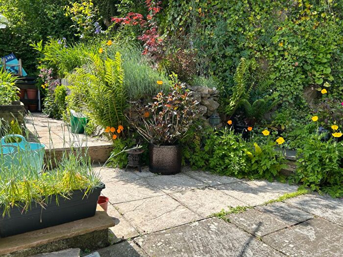 2 Bedroom Detached House For Sale In Bridge Street, Llandeilo, SA19