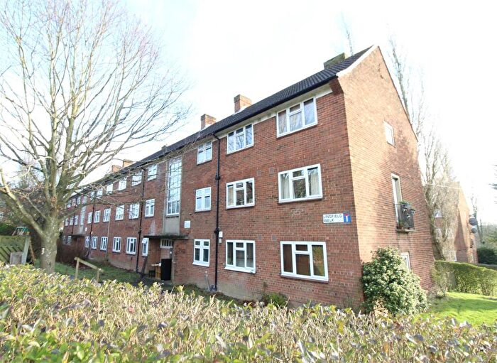 2 Bedroom Apartment To Rent In Lingfield Walk, Leeds, LS17