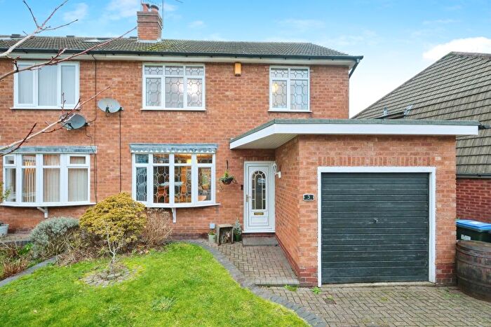 3 Bedroom Semi Detached House For Sale In Holly Wood, Birmingham, B43