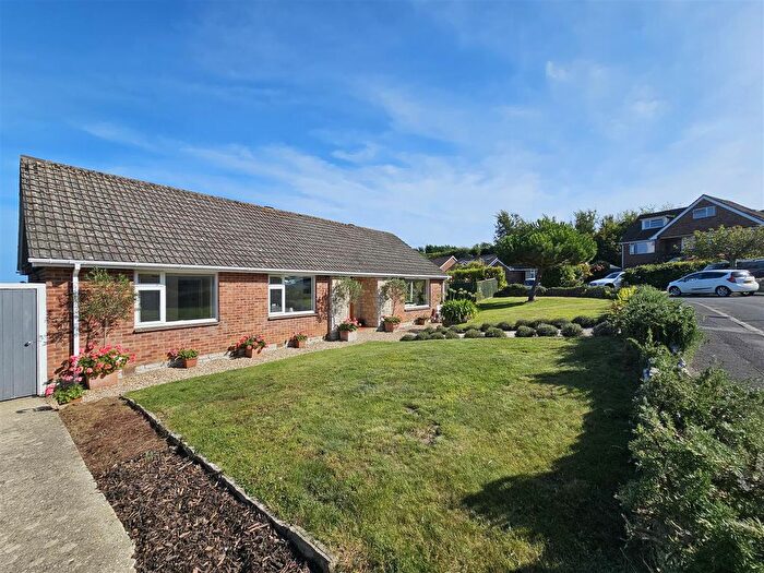 3 Bedroom Detached Bungalow To Rent In Cauldron Crescent, Swanage, BH19
