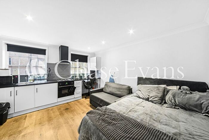 Studio To Rent In Alie Street, Aldgate, London, E1
