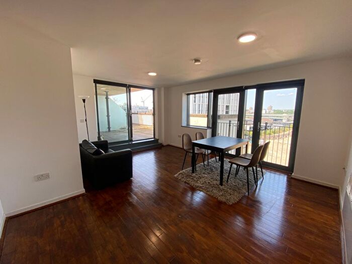 2 Bedroom Flat For Sale In High Street, London, E15