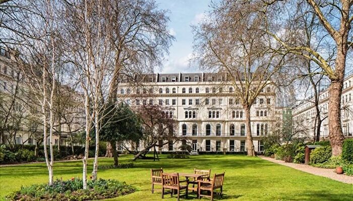 1 Bedroom Flat To Rent In Garden House, Kensington Gardens Square, London, W2