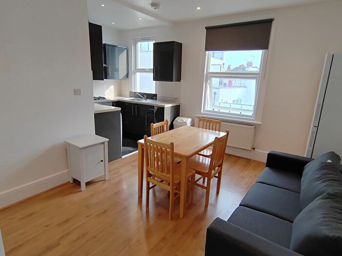 3 Bedroom Flat To Rent In High Road, Willesden, NW10