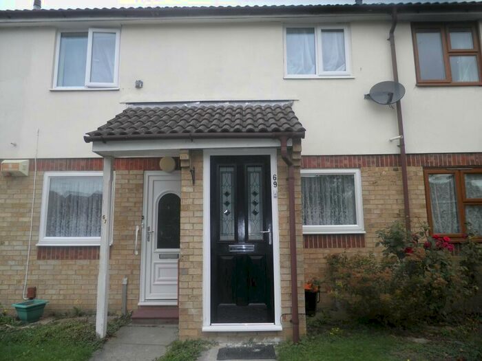 2 Bedroom Apartment To Rent In Beauvoir Drive, Sittingbourne, ME10