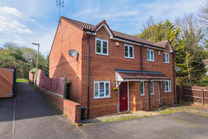 2 Bedroom Semi-Detached House To Rent In Fernmoor Drive, Irthlingborough, NN9