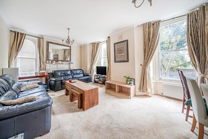 4 Bedroom Flat To Rent In Vicarage Grove, London, SE5