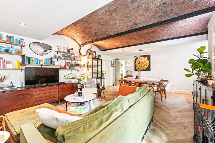 2 Bedroom Flat To Rent In Holt Gardens, London, SW17