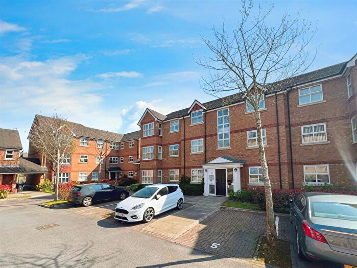 2 Bedroom Apartment To Rent In Hartshill Close, Kingsmead, Northwich, CW9
