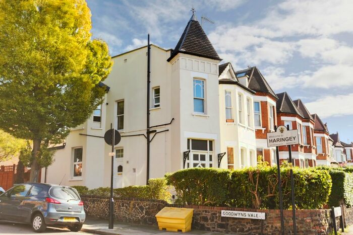 2 Bedroom Flat To Rent In Colney Hatch Lane, Muswell Hill, N10