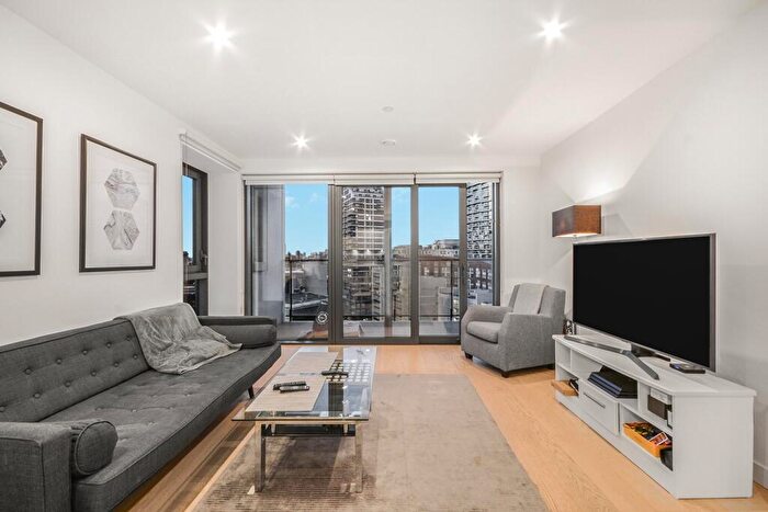 2 Bedroom Flat To Rent In Horizons Tower, Yabsley Street, E14