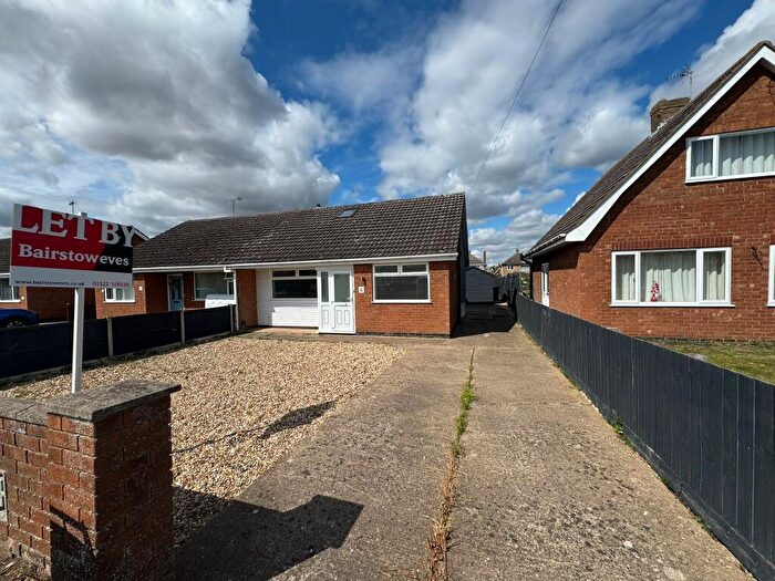 3 Bedroom House To Rent In Almond Crescent, Waddington, LN5