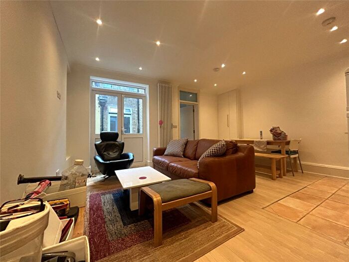2 Bedroom Property To Rent In Wicklow Street, London, WC1X