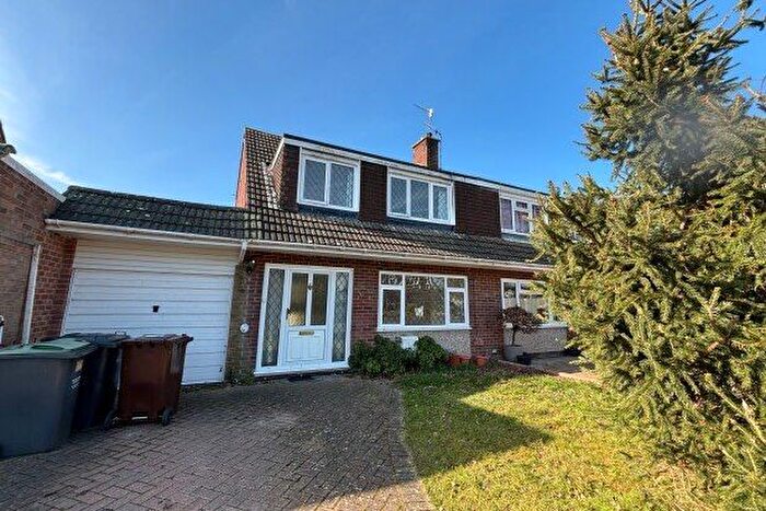 3 Bedroom Property To Rent In Fleming Way, Tonbridge, TN10