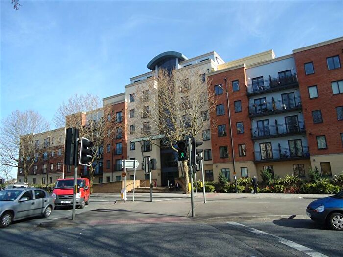 2 Bedroom Apartment To Rent In Bedminster, Squires Court, BS3